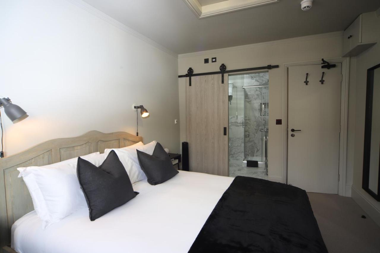 Hotel The Solo No 1 Bank Chambers *