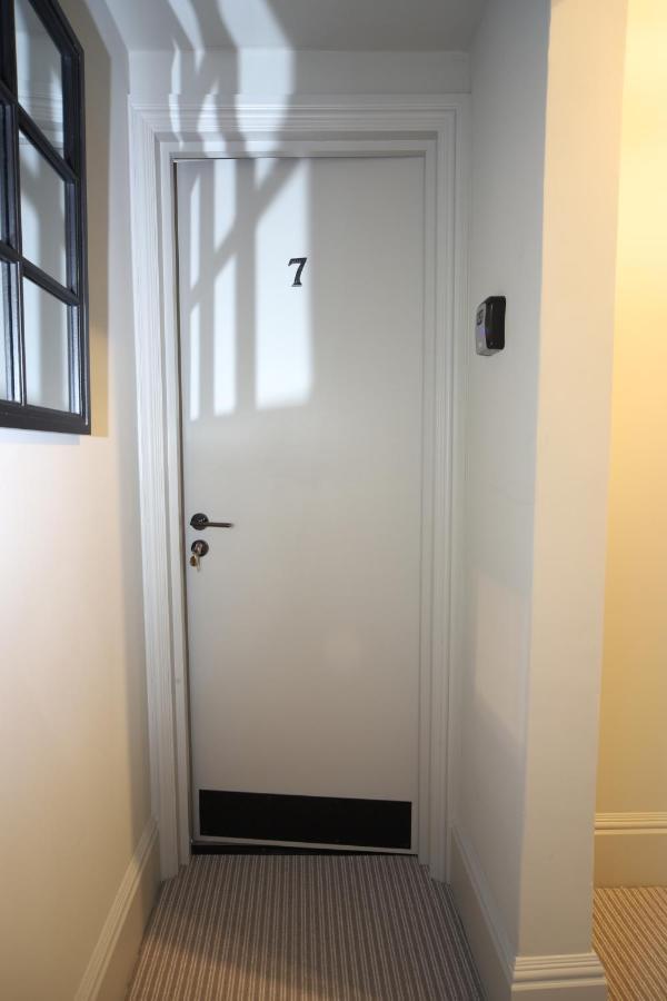 The Solo No 1 Bank Chambers