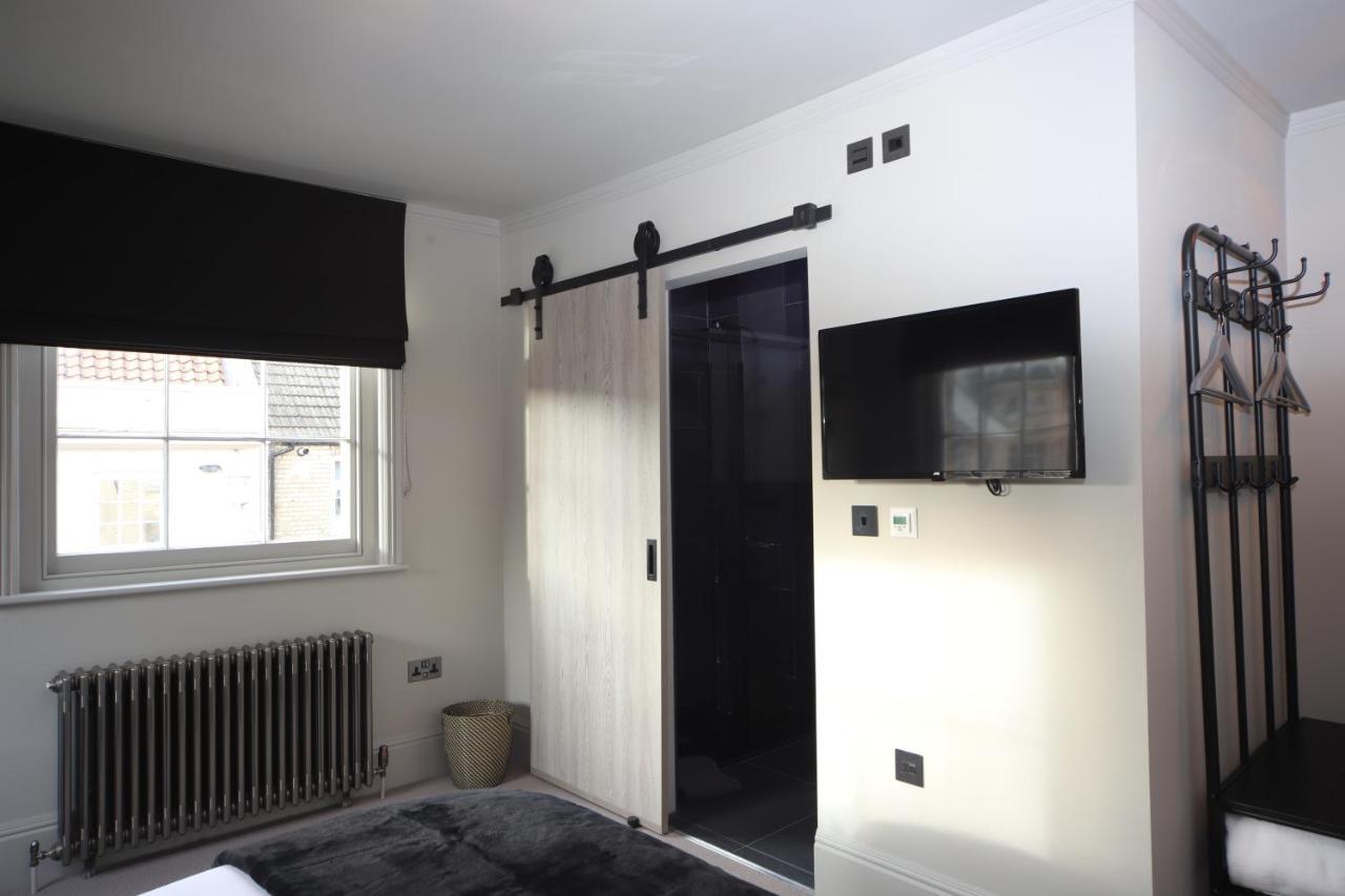 The Solo No 1 Bank Chambers *